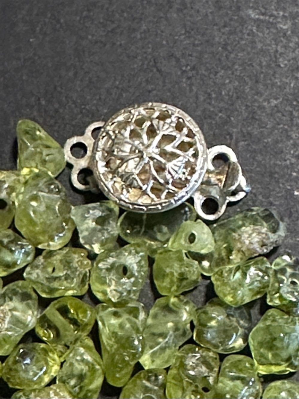 3.  Peridot Chips & Silver Tone Box Clasp - Picture 4 of 7